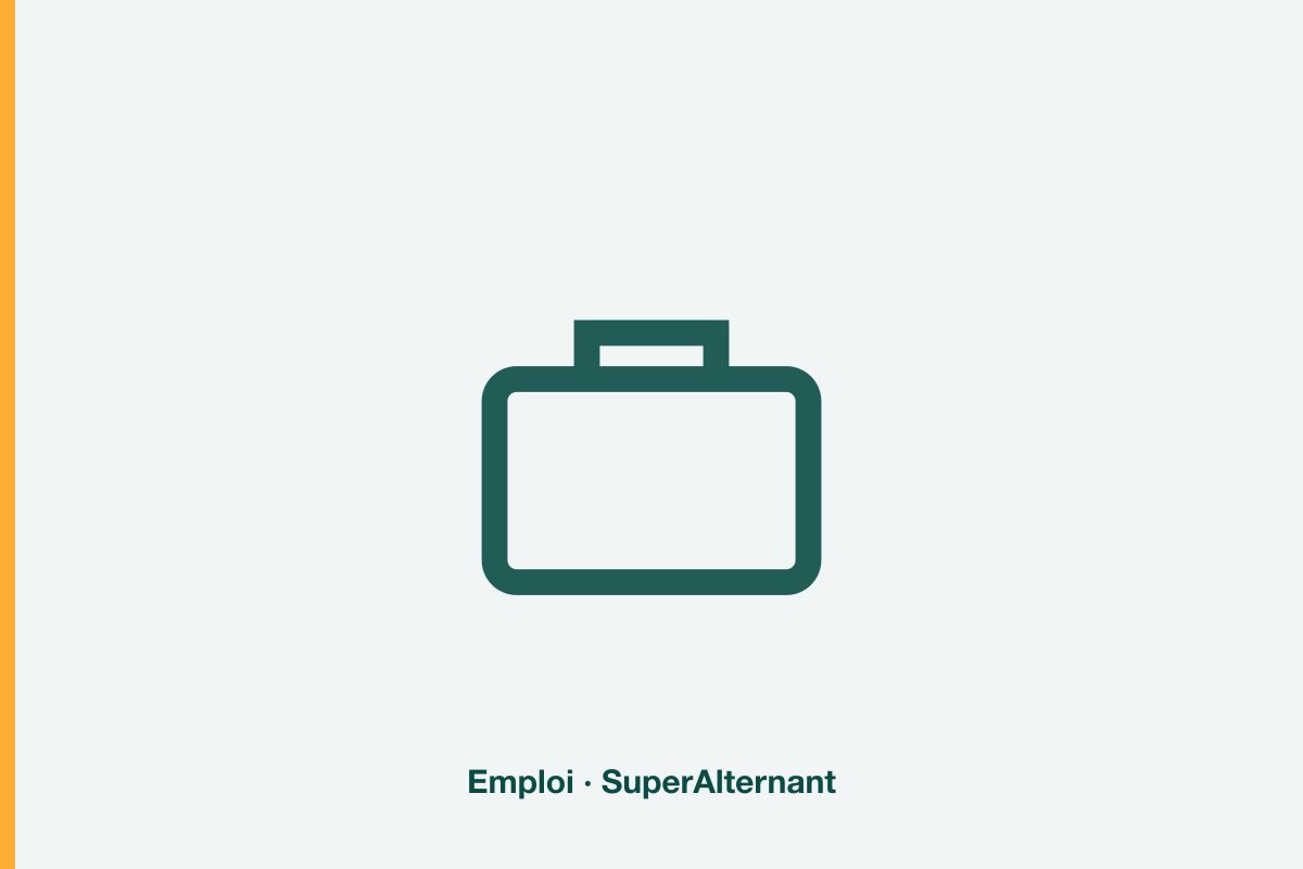 Apprentie travaillant dans un service administratif public