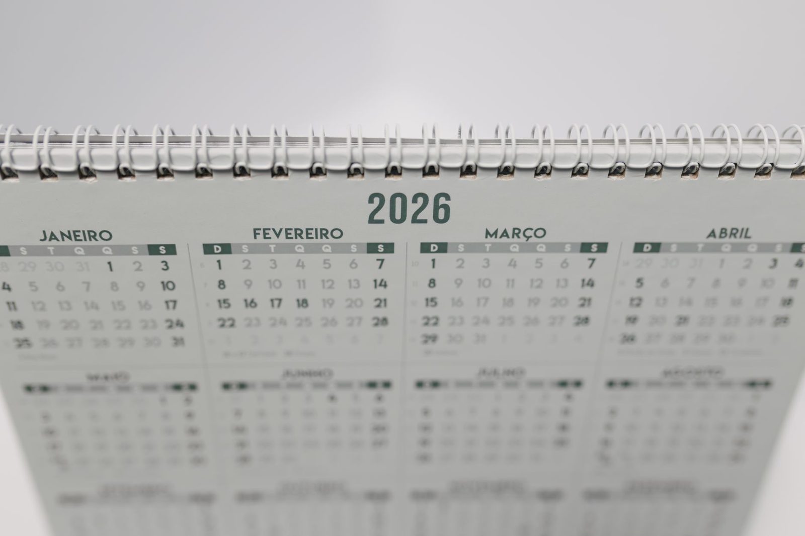 Un calendrier pour l'année 2026 avec les mois de janvier, février, mars et avril visibles.